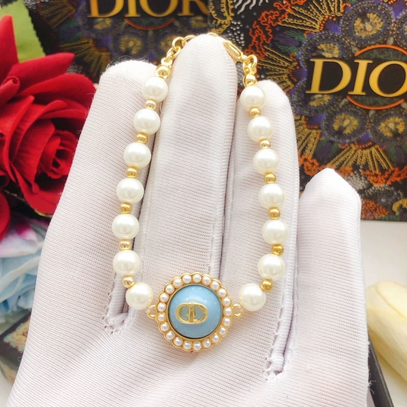 chr1st1an D10r bracelets